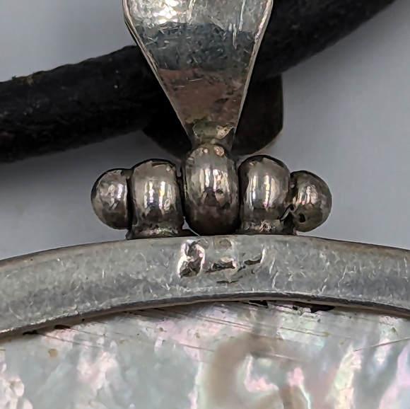 Mother Of Pearl 926 Pendant Sterling Silver On Silpada Leather Cord Vintage - Picture 8 of 12